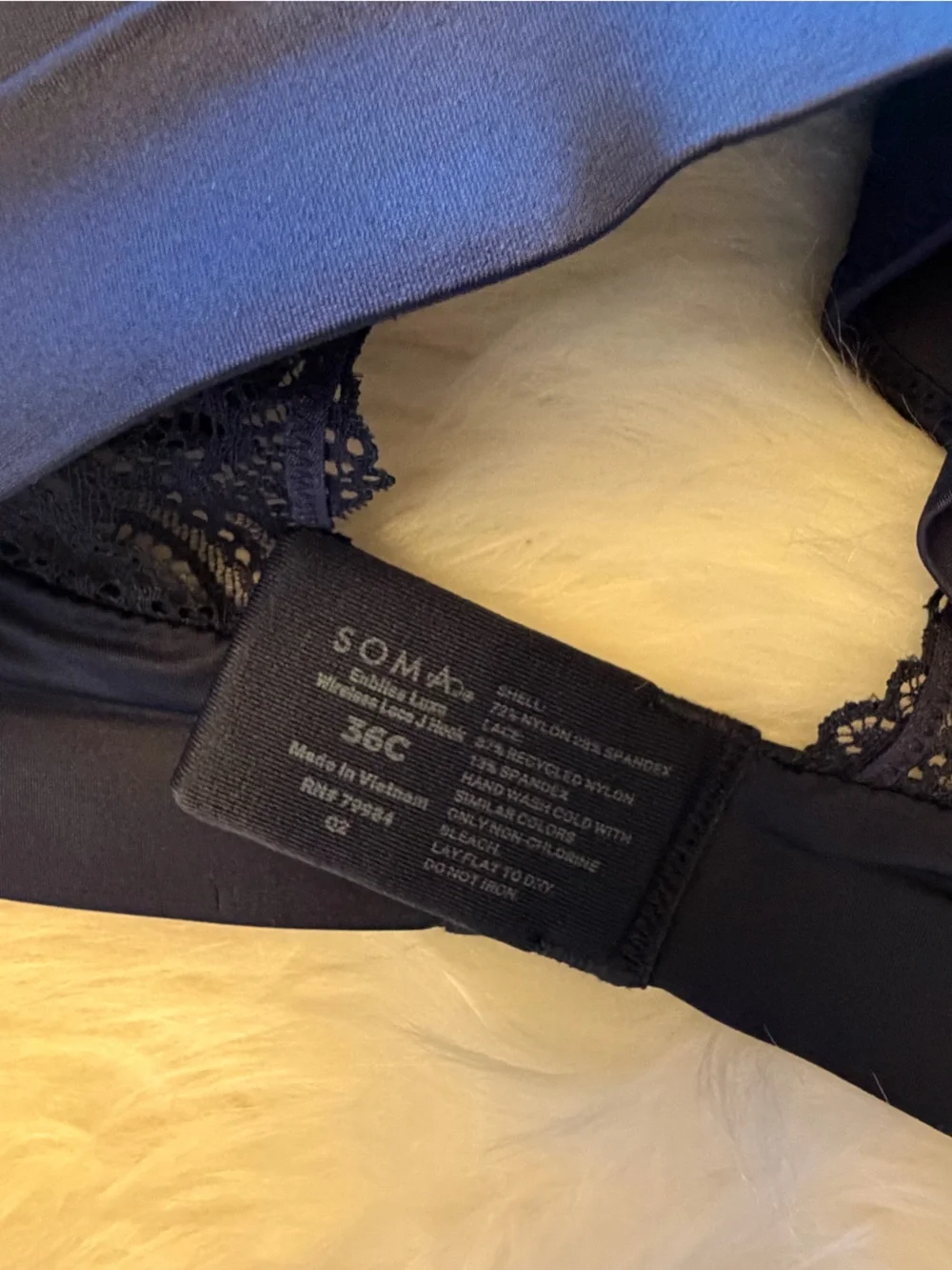 Soma Wireless Enbliss Luxe Smooth Contour Bra with Lace Straps Sz-36C.    GG18‎